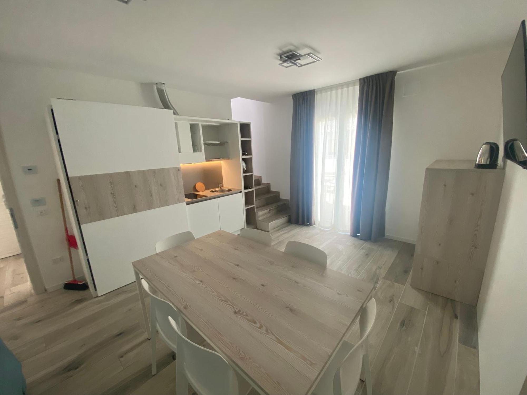 Marina Suites & Apartments 4 Stelle S Каорле Экстерьер фото