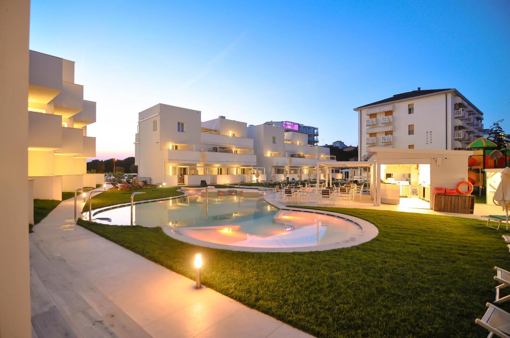 Marina Suites & Apartments 4 Stelle S Каорле Экстерьер фото