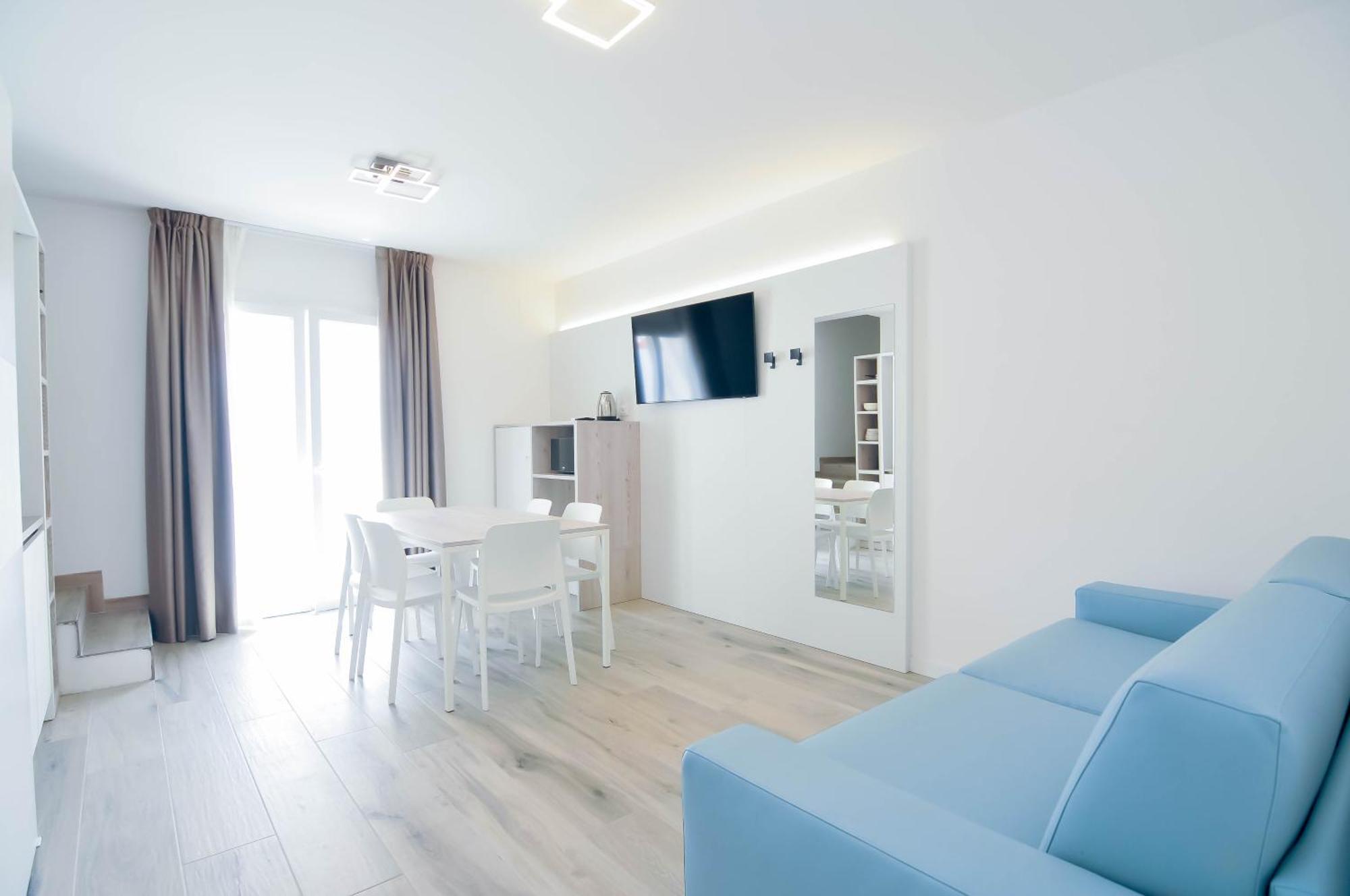 Marina Suites & Apartments 4 Stelle S Каорле Экстерьер фото