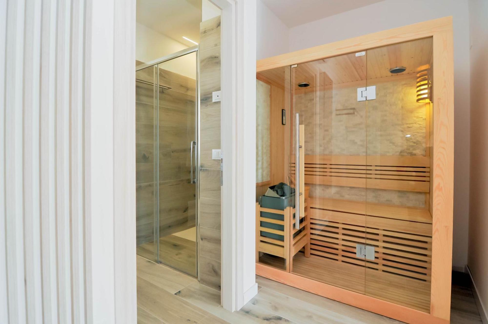 Marina Suites & Apartments 4 Stelle S Каорле Экстерьер фото